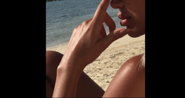 Music Nation  - Maya Diab - Tanning -  Beach (1)