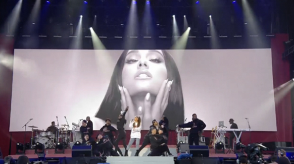 ariana2