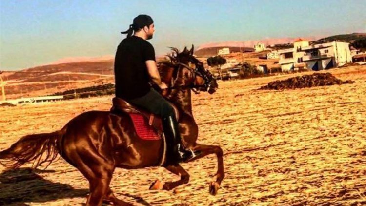 ماذا قصدت لايف ستايلز ستوديوز بتغريدتها لعاصي الحلاني؟ 1 AssiHallani