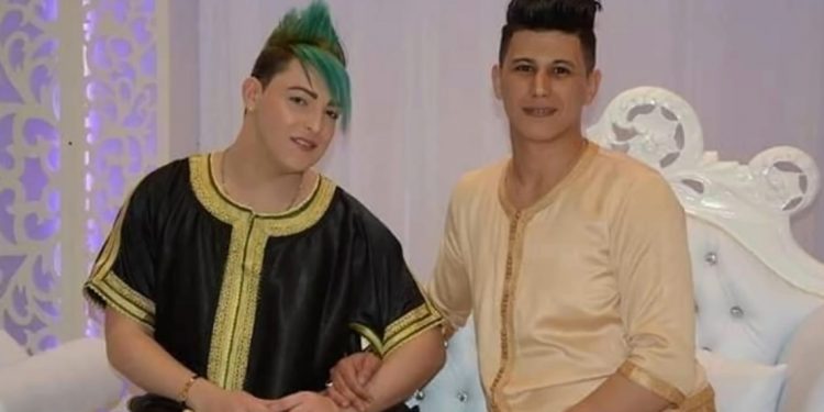 بالصور - جدل كبير بعد أول زواج مثلي علني في الجزائر 1 بالصور – جدل كبير بعد أول زواج مثلي علني في الجزائر