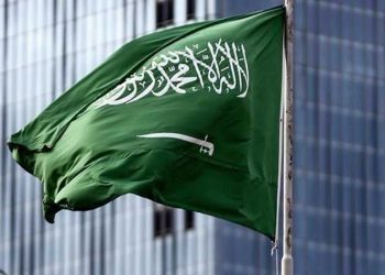 السعودية تتخذ اجراءات صارمة للتصدي لفيروس كورونا وتوقف زيارات العمرة والدخول الى البلد!