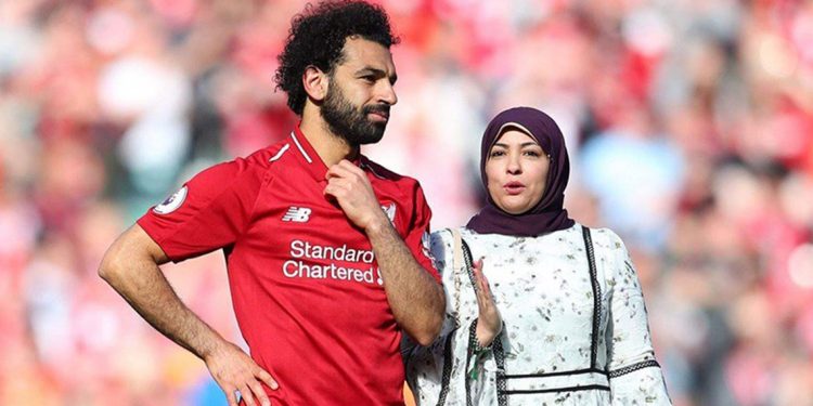 في عيد الحب ، تعرف على قصة حب محمد صلاح وزوجته ومعلومات لا تعرفونها عنهما 1 في عيد الحب ، تعرف على قصة حب محمد صلاح وزوجته ومعلومات لا تعرفونها عنهما