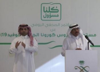 السعودية تسجل 900 حالة مصابة بفيروس كورونا