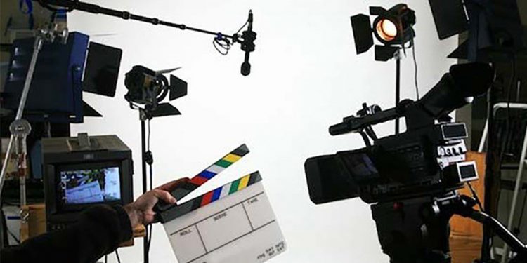 النقابات الفنية في لبنان تطلب التوقف عن تصوير الأعمال الدرامية والمسلسلات بسبب كورونا 1 النقابات الفنية في لبنان تطلب التوقف عن تصوير الأعمال الدرامية والمسلسلات بسبب كورونا