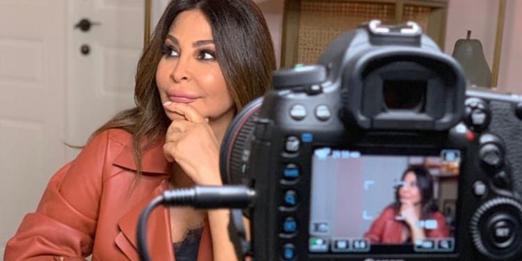 اليسا تطلب من جمهورها مشاركتها بأغنيتها الجديدة ..اليكم الطريقة