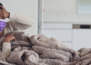 خمسة خطوات لعلاج الأعراض الطفيفة لعدوى كورونا بالمنزل