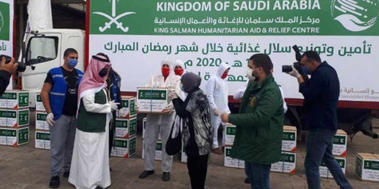 مركز الملك سلمان للإغاثة والأعمال الإنسانية دشن في بيروت مشروع توزيع 26 ألف سلة غذائية 1 مركز الملك سلمان للإغاثة والأعمال الإنسانية دشن في بيروت مشروع توزيع 26 ألف سلة غذائية