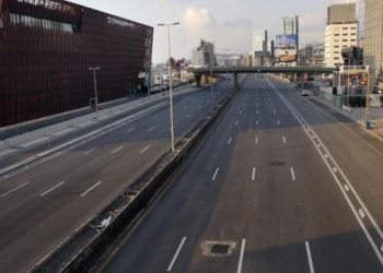 استمرار اقفال اماكن العبادة والصالات الرياضية والحانات حتى حزيران في لبنان