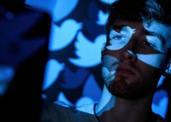 العمل من المنزل “إلى الأبد”.. قرار تاريخي من تويتر