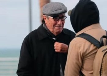 فاعل الخير “غيث” يُساعد أبو سليم.. المُفاجأة أبكت من أضحكنا لسنوات!