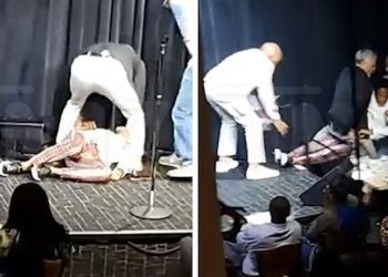 بالفيديو – ممثل كوميدي شهير يسقط على المسرح ثم يكتشف أنه مصاب بكورونا