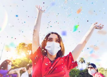في زمن الوباء.. هذه أهم النصائح أثناء الزيارات والحفلات