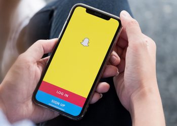 غضب كويتي على ممثل شهير بسبب فيديو فاضح وخادش للحياء