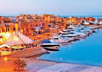 بسبب حفلة تكريمية في مصر .. انتشار كورونا بين النجوم والإعلاميين
