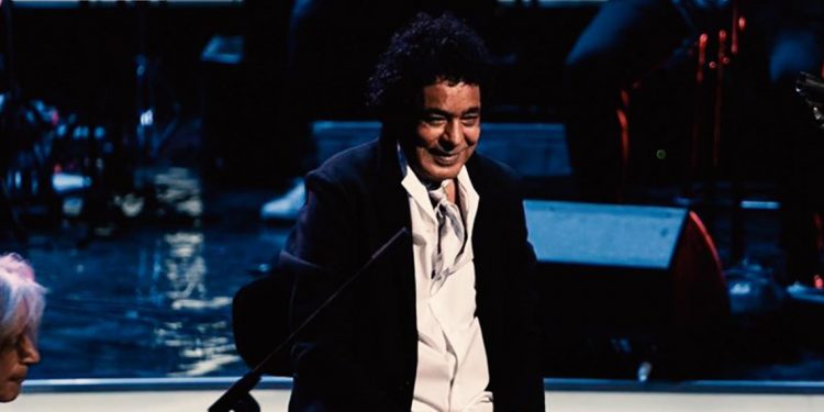 محمد منير يعود بأول حفل في دار الأوبرا المصرية بعد كورونا وسط شروط قاسية للحضور 1 محمد منير يعود بأول حفل في دار الأوبرا المصرية بعد كورونا وسط شروط قاسية للحضور