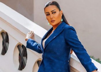 بالفيديو – لطيفة تصدر جديدها “خليني”