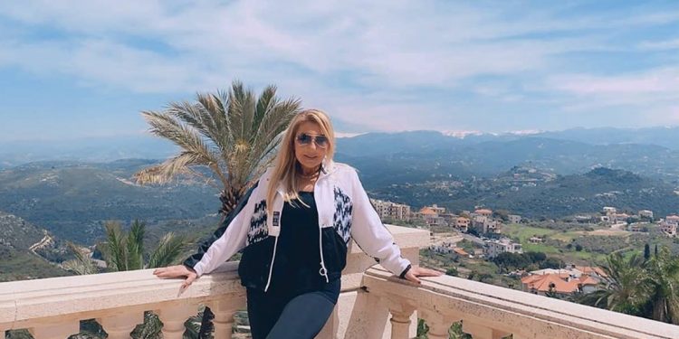 بحب كبير..نادية الجندي تتضامن مع الشعب اللبناني وتوجه رسالة 1 بحب كبير..نادية الجندي تتضامن مع الشعب اللبناني وتوجه رسالة