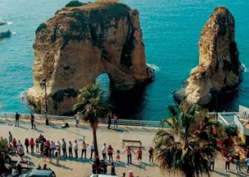 رغم تسجيل عدد قياسي بإصبات كورونا اليوم.. لبنان يعيد فتح القطاعات الاقتصادية