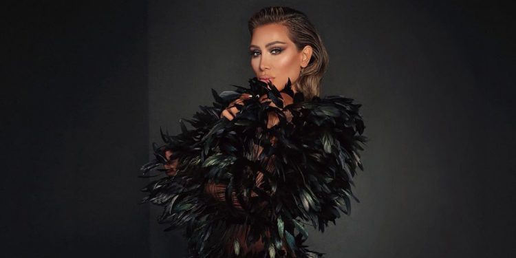 مايا دياب في اطرف فيديو.. نحس 2020 يرافقها في عيدها 1 مايا دياب في اطرف فيديو.. نحس 2020 يرافقها في عيدها
