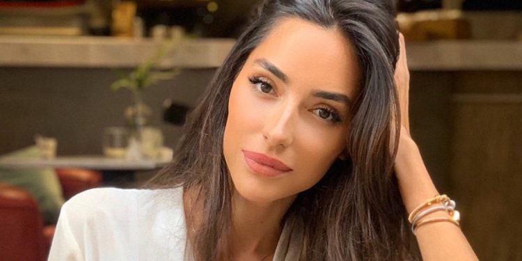 رومينا مطر تدعم مبادرة Feed the Need بعد انفجار المرفأ 1 رومينا مطر تدعم مبادرة Feed the Need بعد انفجار المرفأ