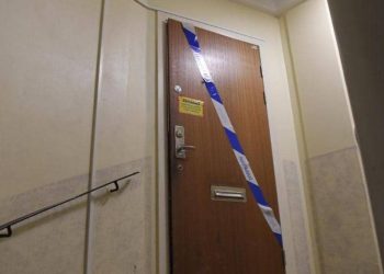 احتجزت ابنها 28 عاماً داخل شقة.. والقضاء يعلن المفاجأة
