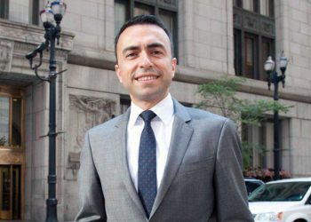 جو بايدن يعين الطبيب اللبناني الأصل بشارة شقير منسقاً عاماً للقاحات ضد فيروس كورونا