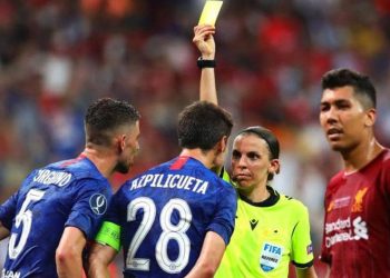 تعيين أول امرأة لتحكيم مباراة رجال في دوري أبطال أوروبا