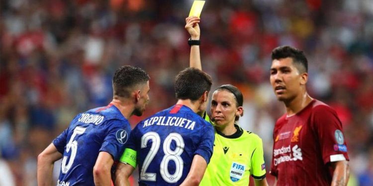 تعيين أول امرأة لتحكيم مباراة رجال في دوري أبطال أوروبا 1 تعيين أول امرأة لتحكيم مباراة رجال في دوري أبطال أوروبا