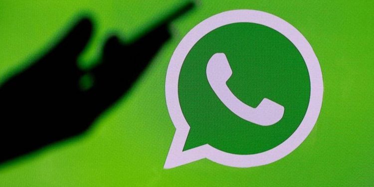 شروط جديدة لاستخدام “واتساب”.. والرفض يعني “توديع التطبيق”