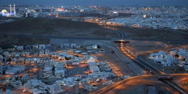 أول دولة عربية تشتبه بـ4 حالات إصابة بـ”كورونا المتحور”