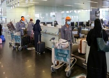 السعودية توقف جميع الرحلات الجوية والبرية والبحرية بسبب السلالة الجديدة من فيروس كورونا