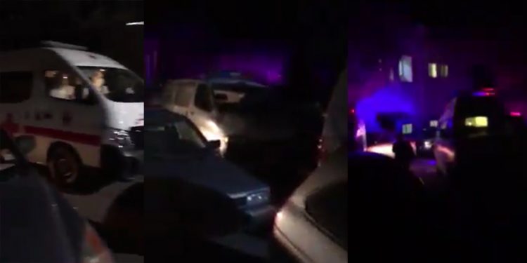 بالفيديو - زحمة سيارات اسعاف امام مستشفيات لبنان بعد امتلائها بمرضى كورونا 1 بالفيديو – زحمة سيارات اسعاف امام مستشفيات لبنان بعد امتلائها بمرضى كورونا