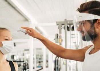  هل الأقنعة البلاستيكية بديلاً آمنًا للكمامات القماشية؟ 