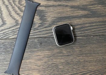 آبل تقدم إصلاحات مجانية لأجهزة Apple Watch بعد اكتشاف خلل