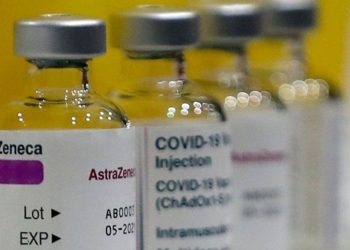 جامعة أوكسفورد تطلق لقاح كوفيد-19 يصلح للأطفال والمراهقين