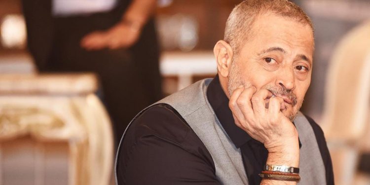 جورج وسوف ينتظر دوره لتلقي اللقاح ويعلق.. ما حدا احسن من حدا! 1 جورج وسوف ينتظر دوره لتلقي اللقاح ويعلق.. ما حدا احسن من حدا!