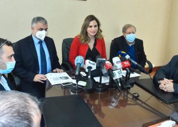 وزيرة الإعلام اللبنانية تطلق خطة وزارة الاعلام للقاح.. السلاح الوحيد لمواجهة الوباء