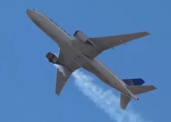للمرة الثالثة في أقل من أسبوع.. عطل جديد في محرك طائرة “بوينغ 777” وهبوط اضطراري