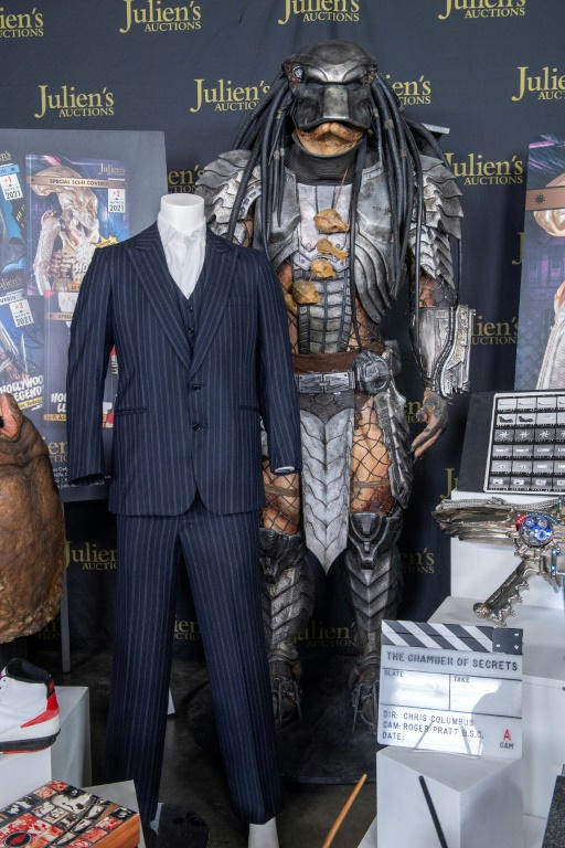 154 134501 harry potter carface suit cinemas auction 2