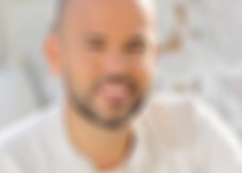 فنان مصري يعلن اصابته بفيروس كورونا للمرة الثانية