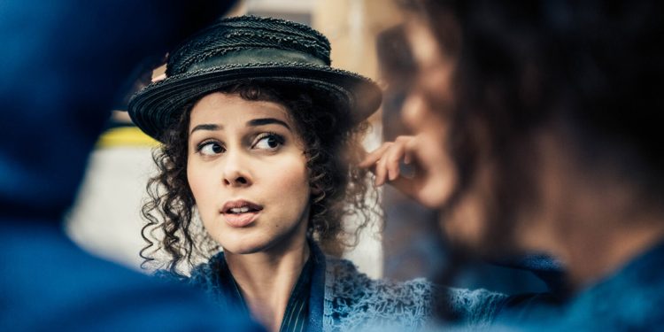 نجوم السينما المسلمون يتألقون على خشبات المسارح وعلى شاشات التلفزة الأمريكية