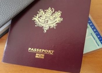فرنسا تكافئ اكثر من الفي موظف اجنبي وتمنحهم الجنسية بسبب مكافحتهم فيروس كورونا