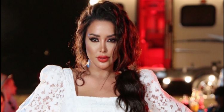 في أغنية لو تخرب الدني.. كاميليا ورد تصر على الحب والرقص والفرح