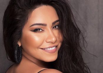 بالفيديو – شيرين عبد الوهاب تنهار بالبكاء على الهواء.. الفنانين بشر!