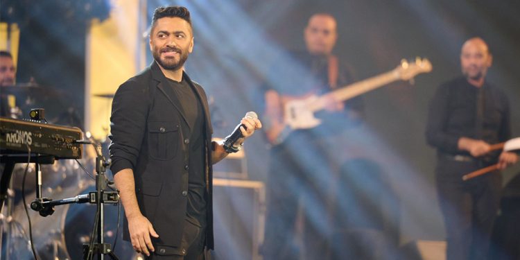 تامر حسني يُشعل حماس جمهور جدّة ويعدهم بحفل مجّاني 1 تامر حسني يُشعل حماس جمهور جدّة ويعدهم بحفل مجّاني