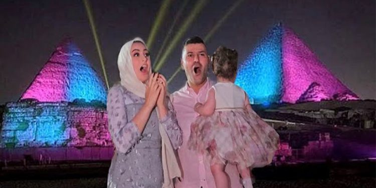 حفل اكتشاف جنس مولود يوتيوبر على الأهرامات يثير الجدل وهذه هي الحقيقة 1 حفل اكتشاف جنس مولود يوتيوبر على الأهرامات يثير الجدل وهذه هي الحقيقة