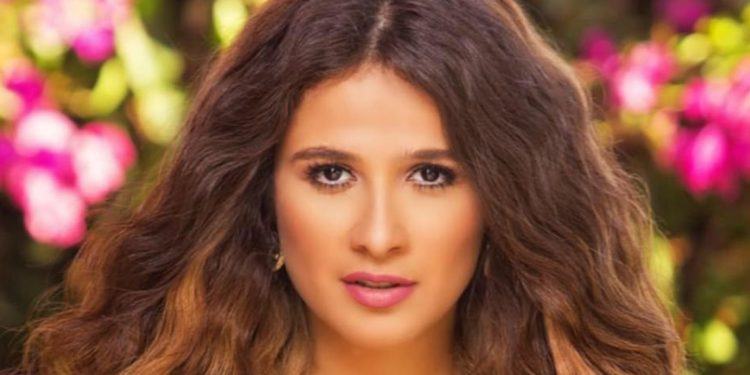 عائلة ياسمين عبد العزيز تكشف ان العين والحسد هو سبب مرضها 1 عائلة ياسمين عبد العزيز تكشف ان العين والحسد هو سبب مرضها