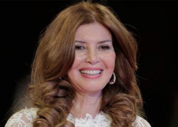 ميرفت أمين تنجو من حريق كبير في منزلها بعد هروبها الى السطح ووفاة شخص