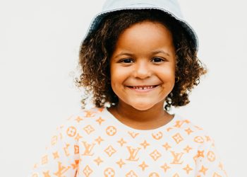 يونيفرسل ميوزك تُطلق أغنيتها الأولى مع Baby Alya وتُعبّر عن حبّها الكبير لدبي