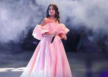 بالفيديو رحمة رياض تتألق في مهرجان بابل وتنهار بالبكاء على المسرح